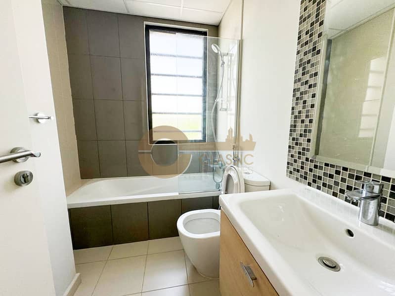 Spacious 3BR | Closed Kitchen | R2M Layout - Image 7