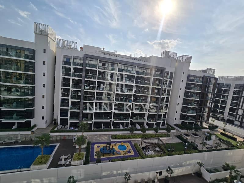 Ready to Move / Spacious Layout / Community View - Image 18