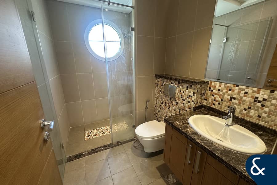 Private Pool | Vacant | Well Maintained - Image 8