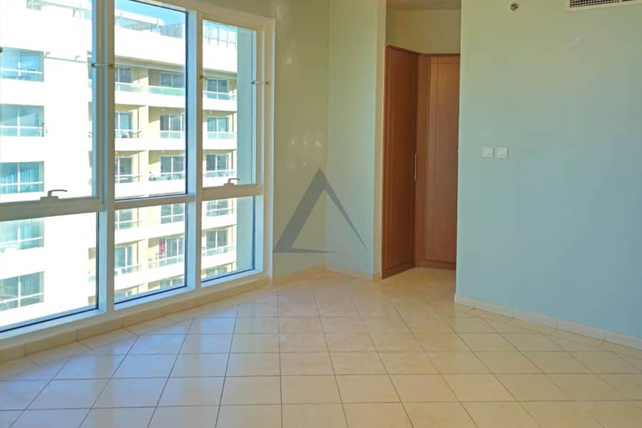 Spacious 2BR | With kitchen Appliances | With 2 Parking