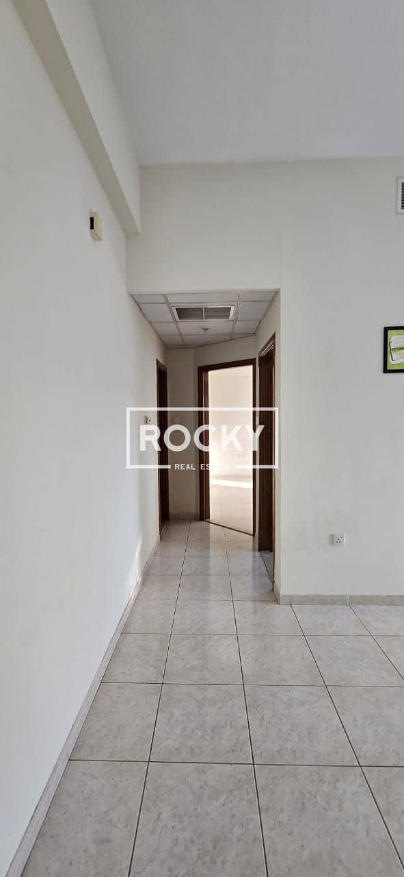 1 BR with Pool, Gym, Sauna in Bur Dubai