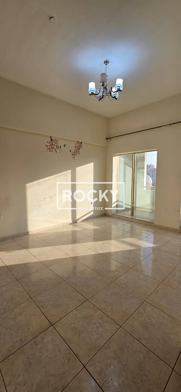 1 BR with Pool, Gym, Sauna in Bur Dubai