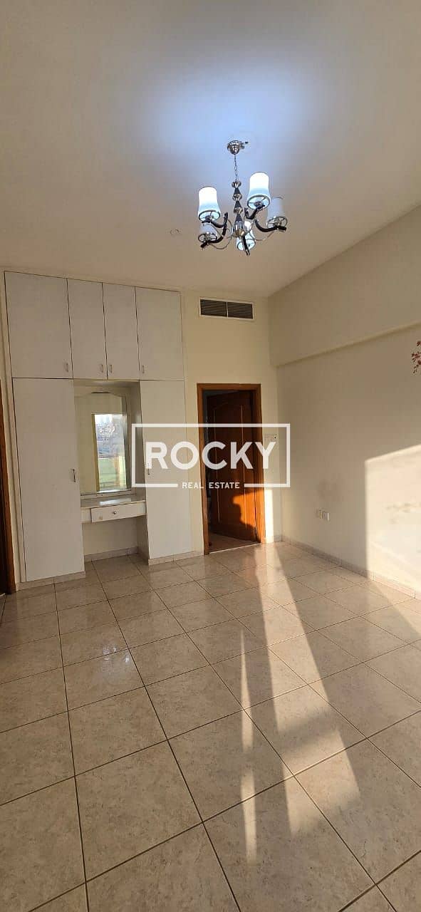 1 BR with Pool, Gym, Sauna in Bur Dubai
