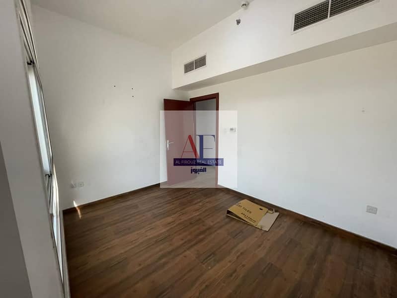 3 BHK + Maid Room | Fully Renovated | Vacant - Image 8