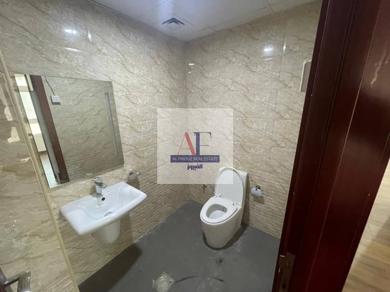 3 BHK + Maid Room | Fully Renovated | Vacant - Image 12