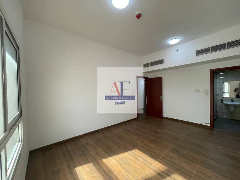 3 BHK + Maid Room | Fully Renovated | Vacant - Image 13
