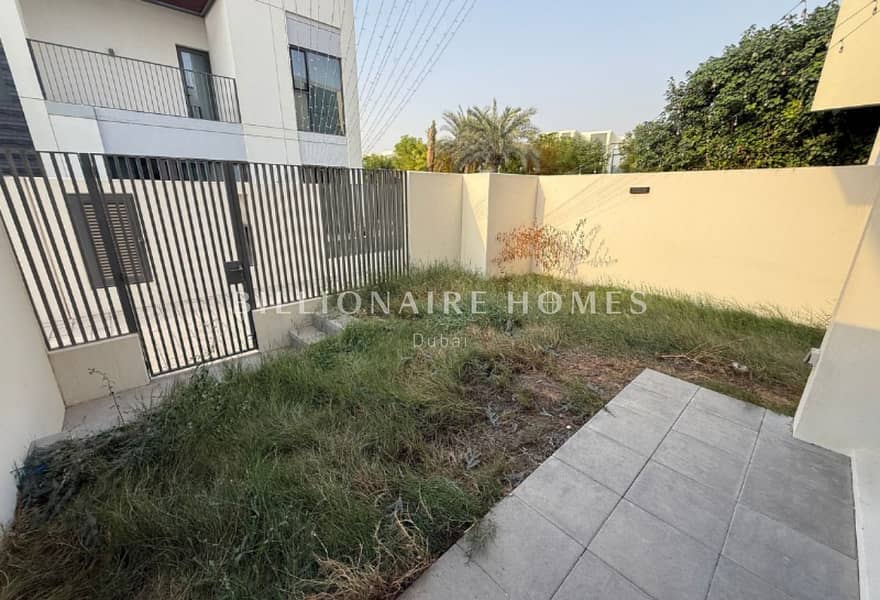 Vacant | Next to Pool and Park | View Today - Image 14