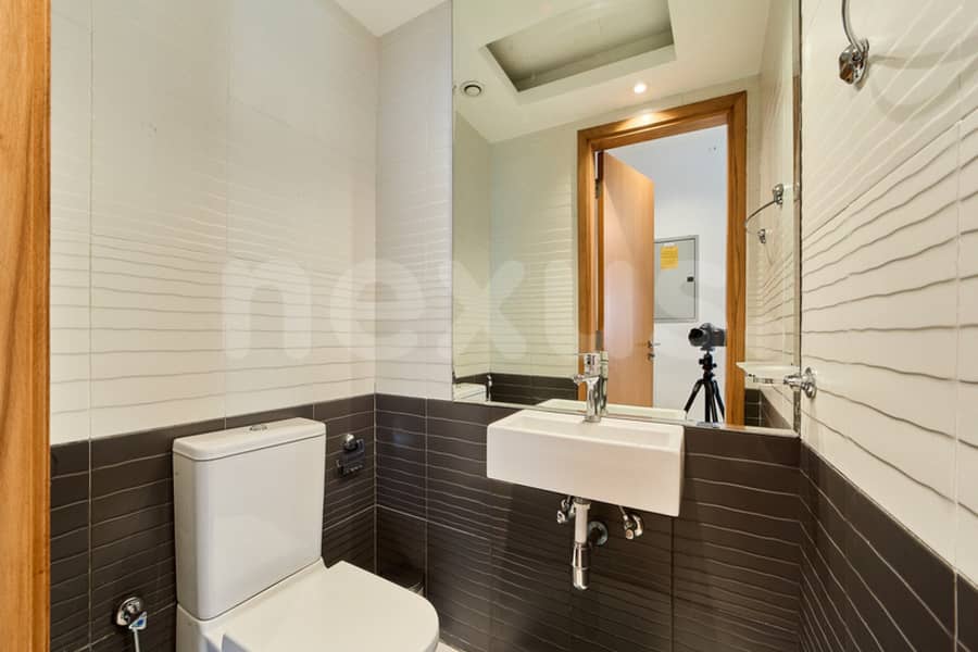 SEA AND PALM VIEW | VACANT | FULLY FURNISHED - Image 9