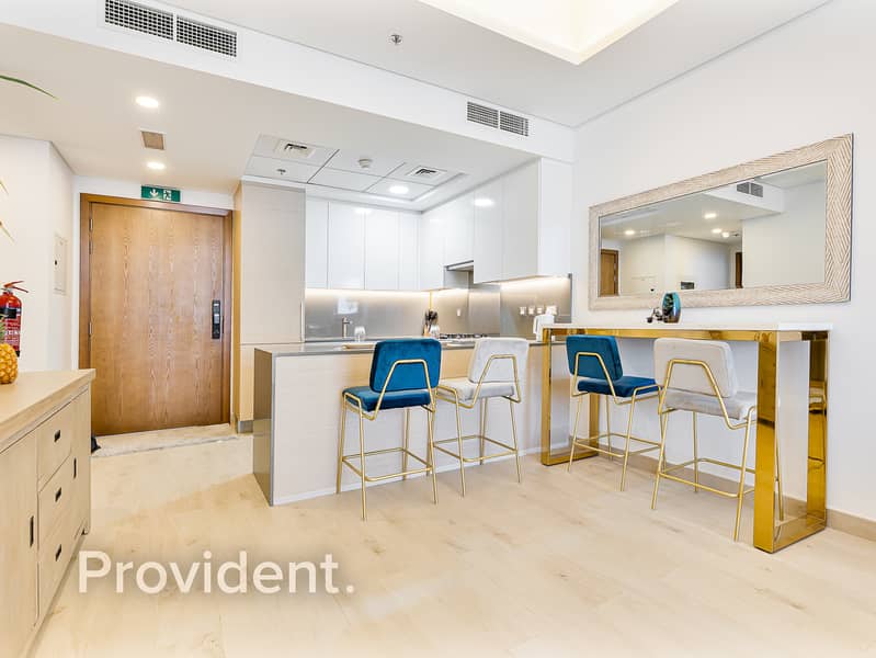 Luxury 1-Bedroom | Sea View | Fully Furnished