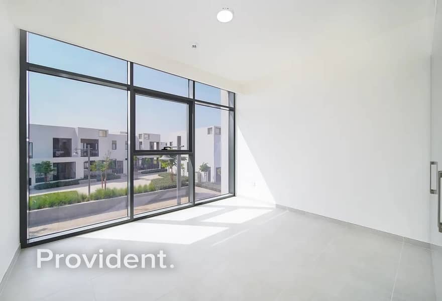 Single Row | Brand New | Best Location