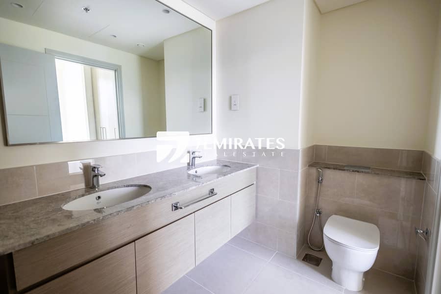 High Floor |Tenanted | Skyline and High-Rise Views - Image 14
