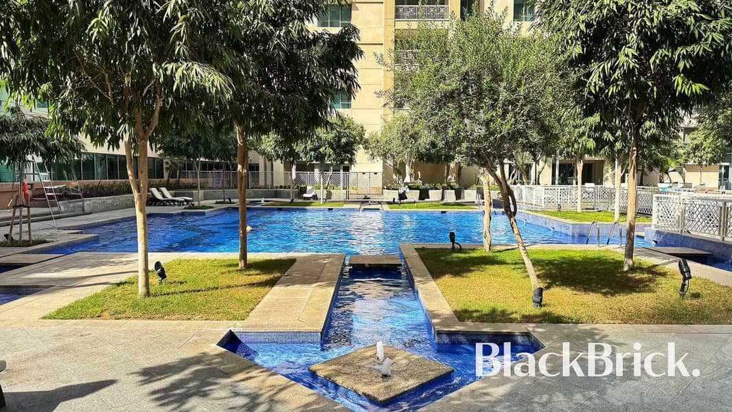 Burj View | High Floor | Furnished - Image 10