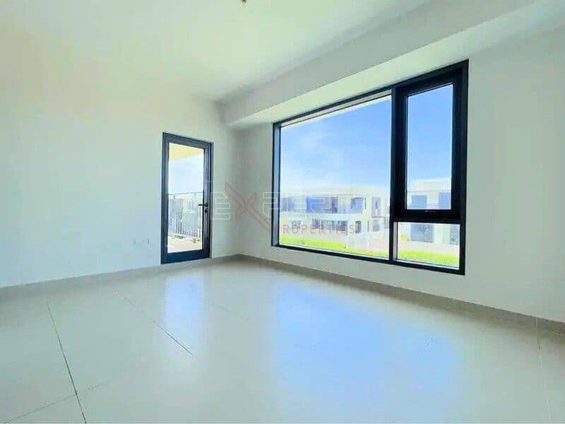 Spacious 5-Bed Villa | Garden & Balcony | Ideal for Families