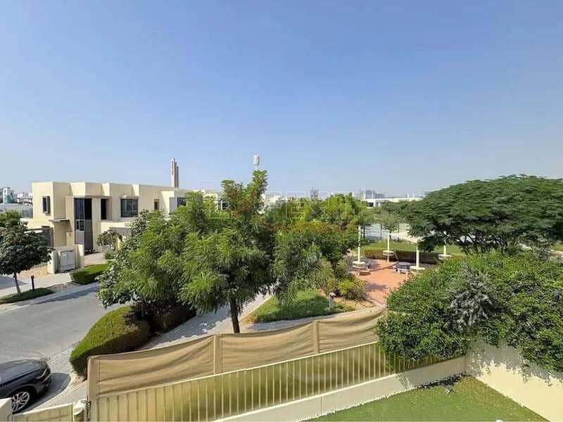 Spacious 5-Bed Villa | Garden & Balcony | Ideal for Families - Image 14