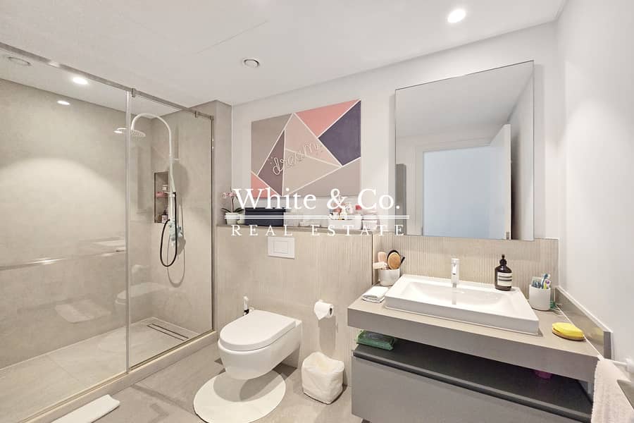 Full Burj Khalifa Skyline View | Upgraded - Image 15