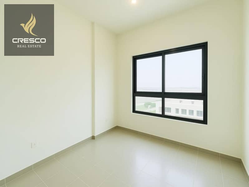 Pool View | Multiple Checks | Spacious - Image 8