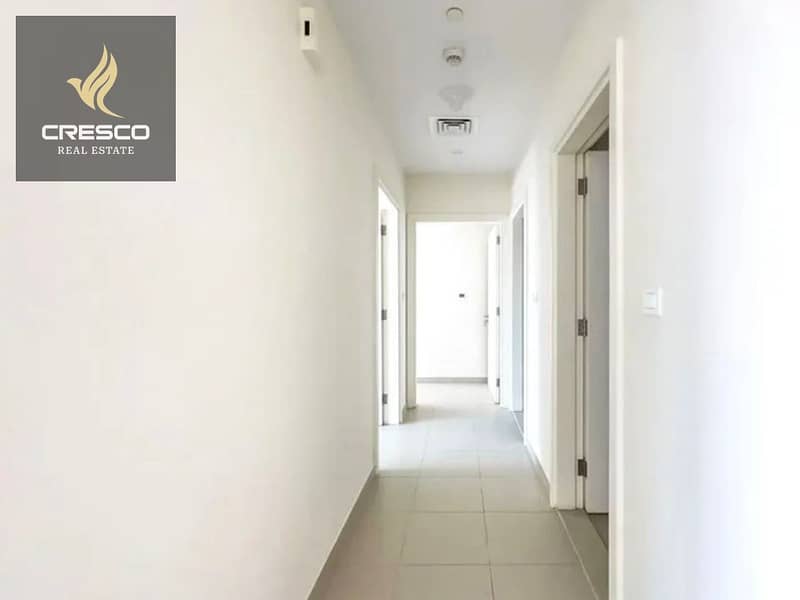 Pool View | Multiple Checks | Spacious - Image 11