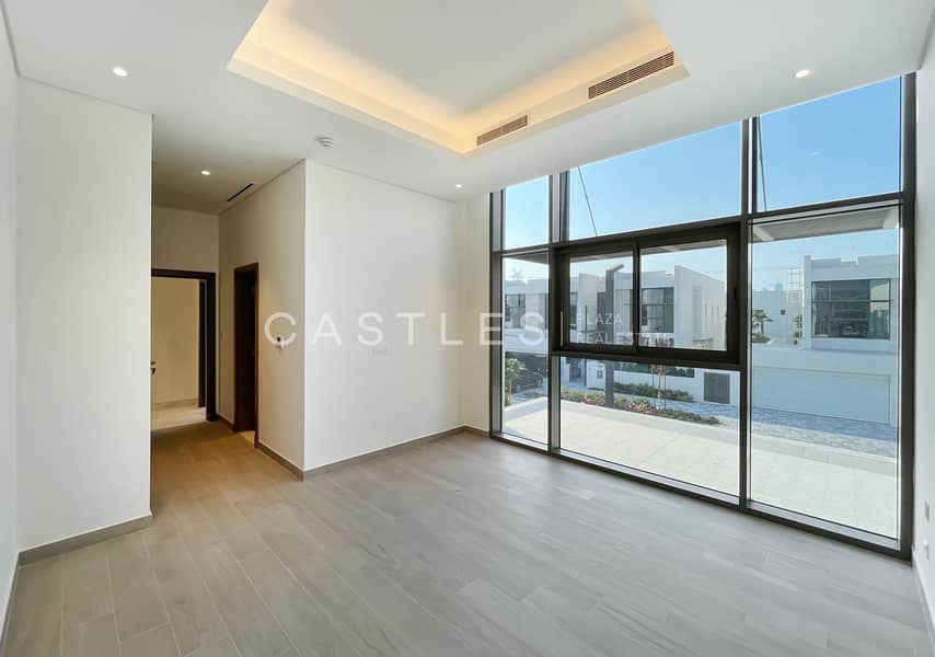 Brand New | Contemporary Style | Villa For Sale - Image 18