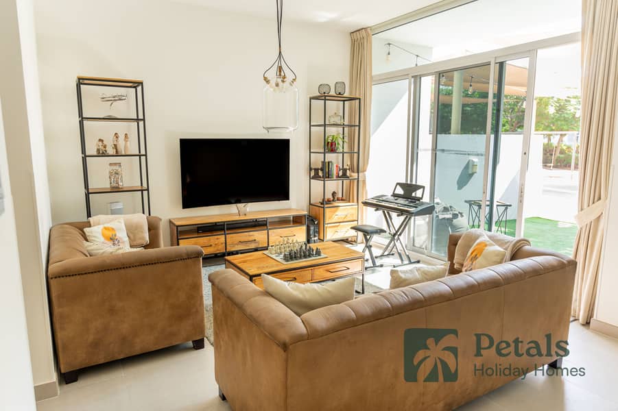 Contemporary Family Living – Short-Term Stay at Arabella Villas, Mudon