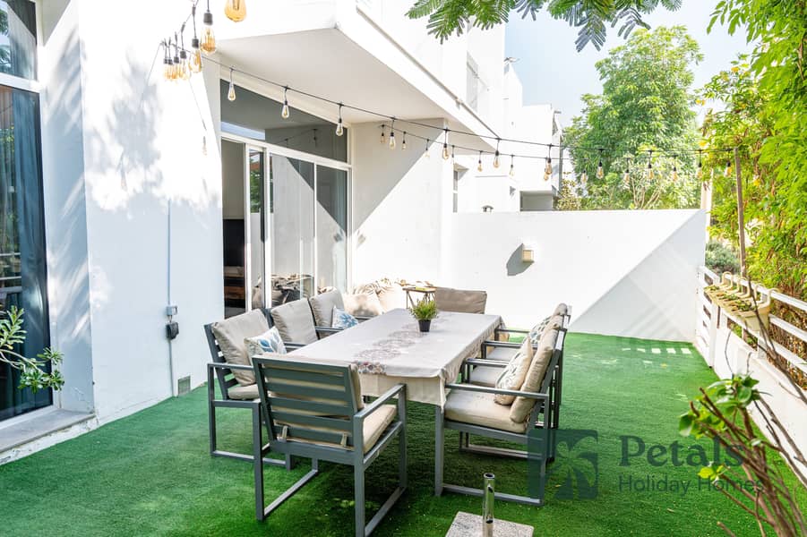 Contemporary Family Living – Short-Term Stay at Arabella Villas, Mudon