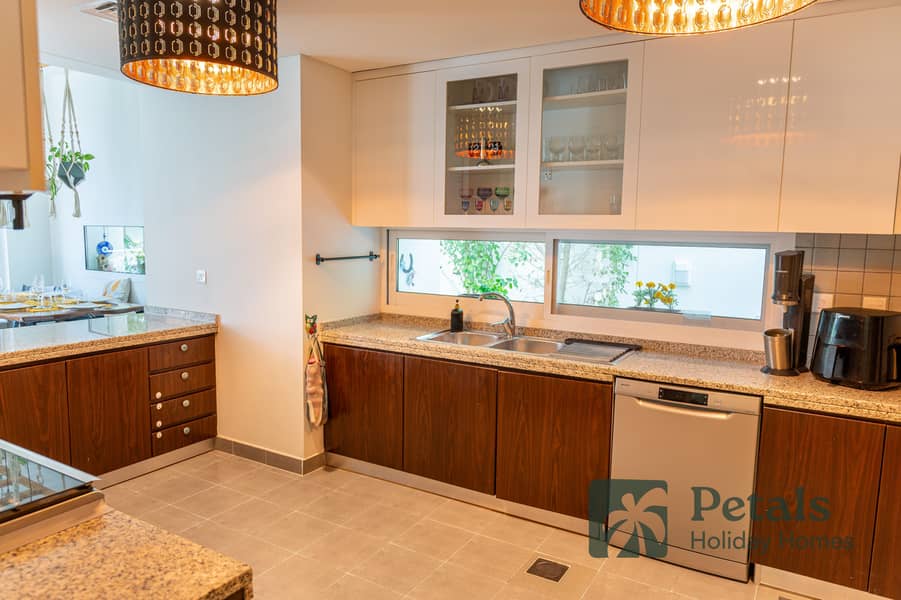 Contemporary Family Living – Short-Term Stay at Arabella Villas, Mudon - Image 23