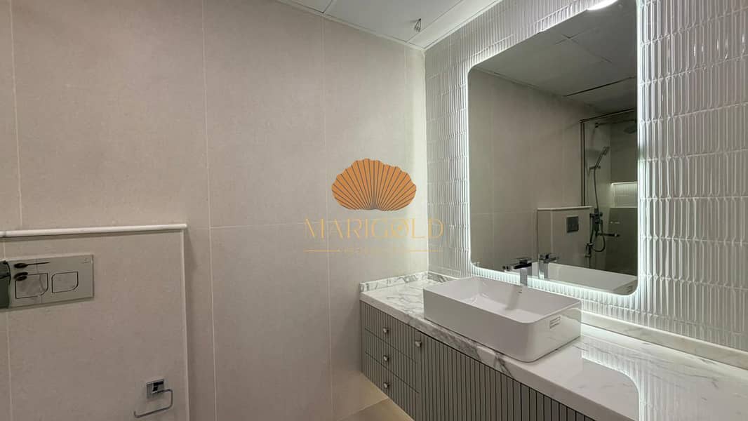 AVAILABLE NOW | HUGE 3BED +M | PREMIUM BUILDING - Image 8