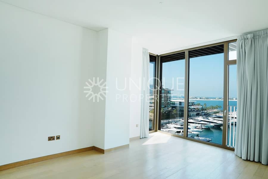 Lavish Apartment | Premium | Unfurnished | Vacant