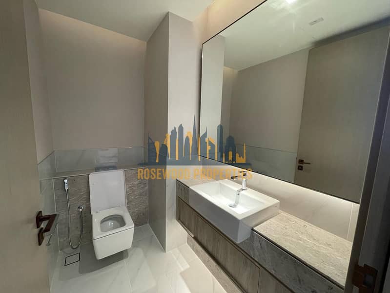 DUBAI SKYLINE AND WATER VIEW | FULLY FURNISHED - Image 12
