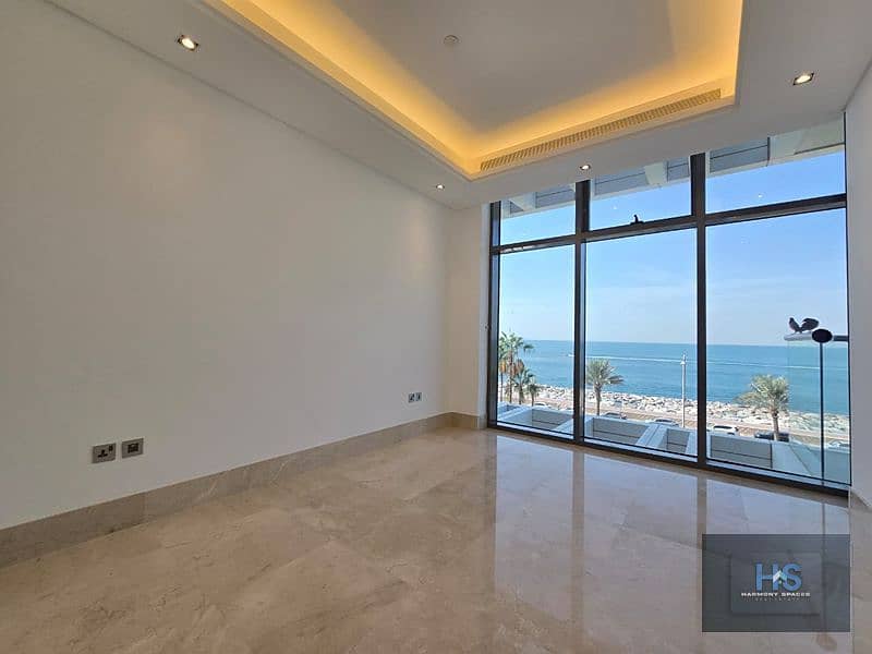 Upgraded | Full Sea View | Modern Living | Vacant