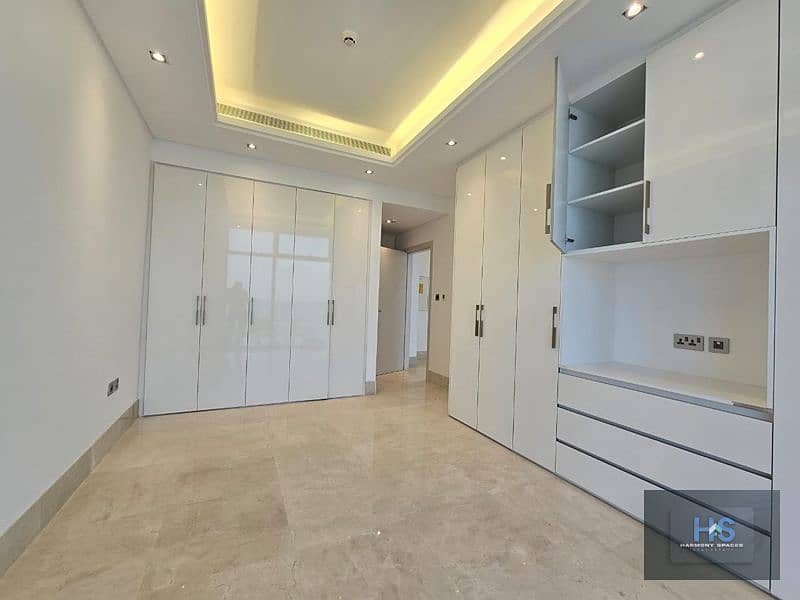 Upgraded | Full Sea View | Modern Living | Vacant