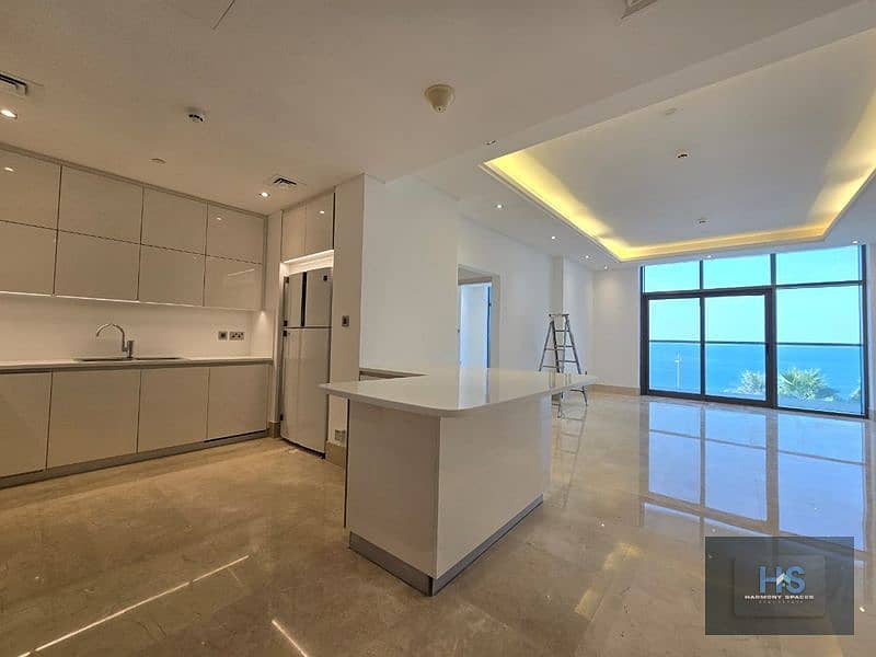 Upgraded | Full Sea View | Modern Living | Vacant - Image 8