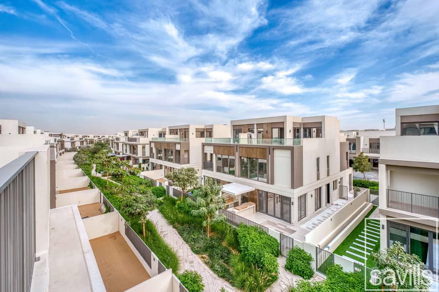 Internal | Open Kitchen | Entertainment Sky Suite