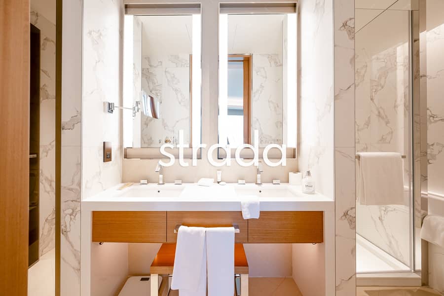 Fountain view | Best layout | Vacant - Image 15