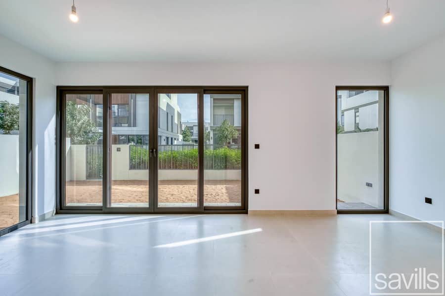 Internal | Open Kitchen | Entertainment Sky Suite