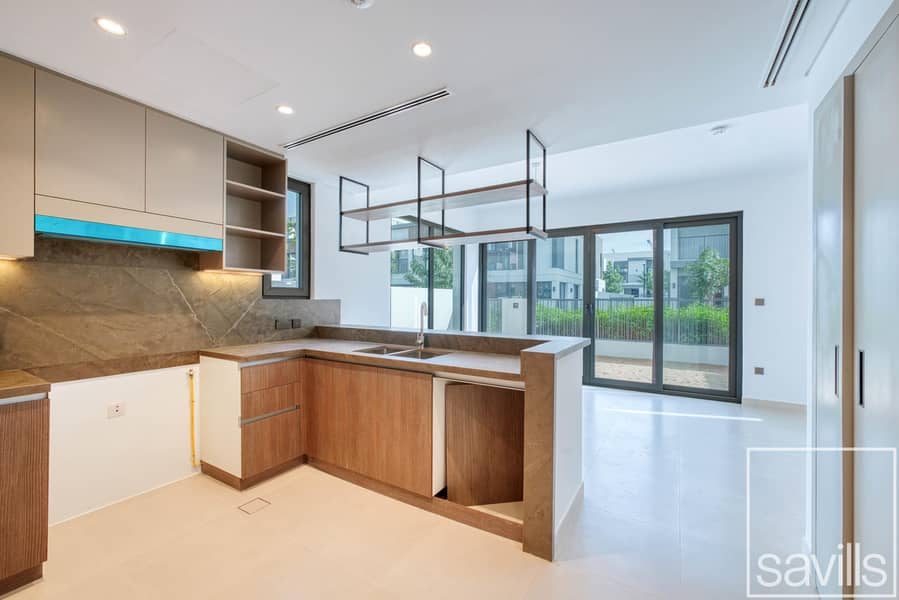 Internal | Open Kitchen | Entertainment Sky Suite