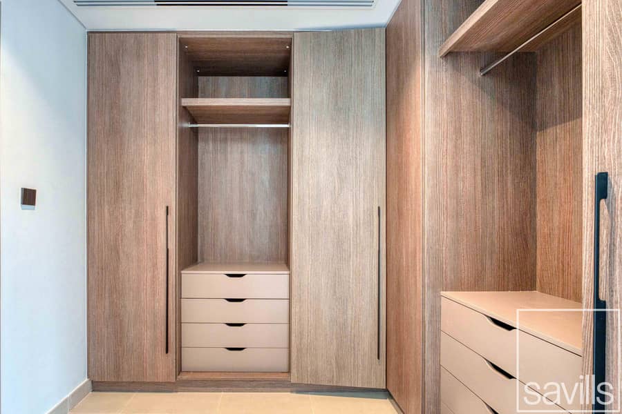 Internal | Open Kitchen | Entertainment Sky Suite - Image 12