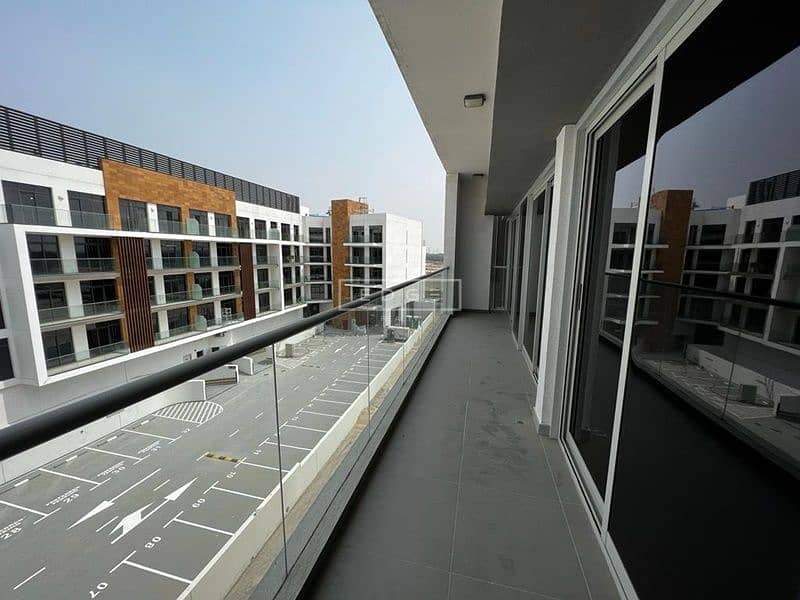 Comfy | Spacious | Well Maintained - Image 10