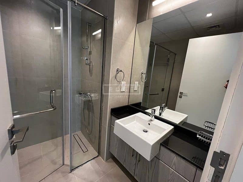 Comfy | Spacious | Well Maintained - Image 12