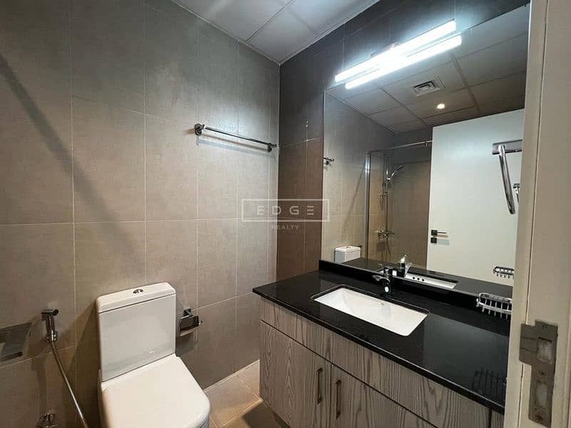 Comfy | Spacious | Well Maintained - Image 14