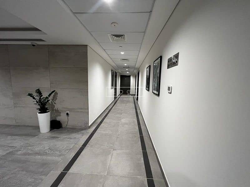 Comfy | Spacious | Well Maintained - Image 17