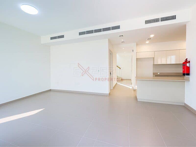 Spacious 4-Bed Villa | Ideal Family Home |Flexible Cheque Options