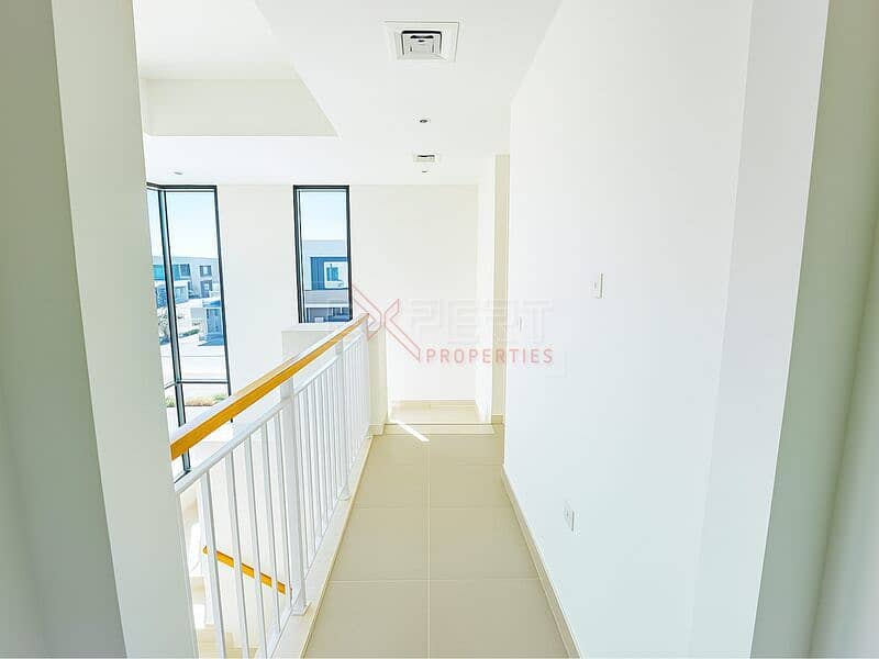 Spacious 4-Bed Villa | Ideal Family Home |Flexible Cheque Options - Image 10