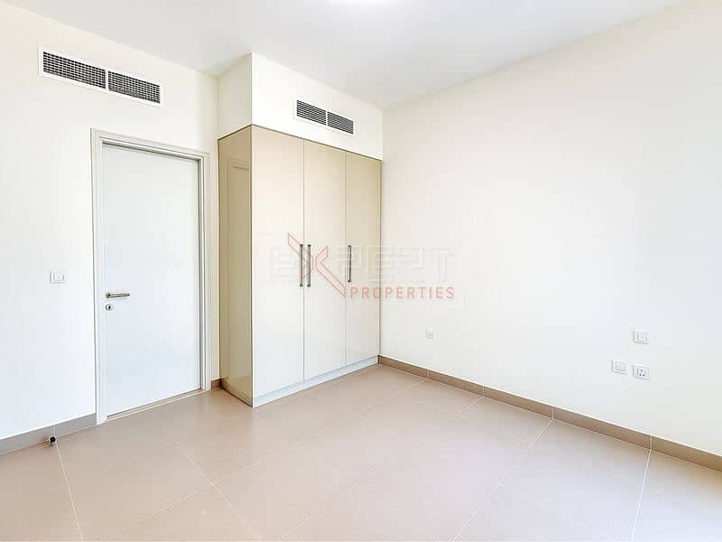 Spacious 4-Bed Villa | Ideal Family Home |Flexible Cheque Options - Image 16