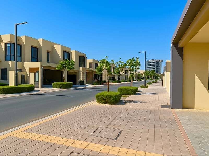 Spacious 4-Bed Villa | Ideal Family Home |Flexible Cheque Options - Image 30