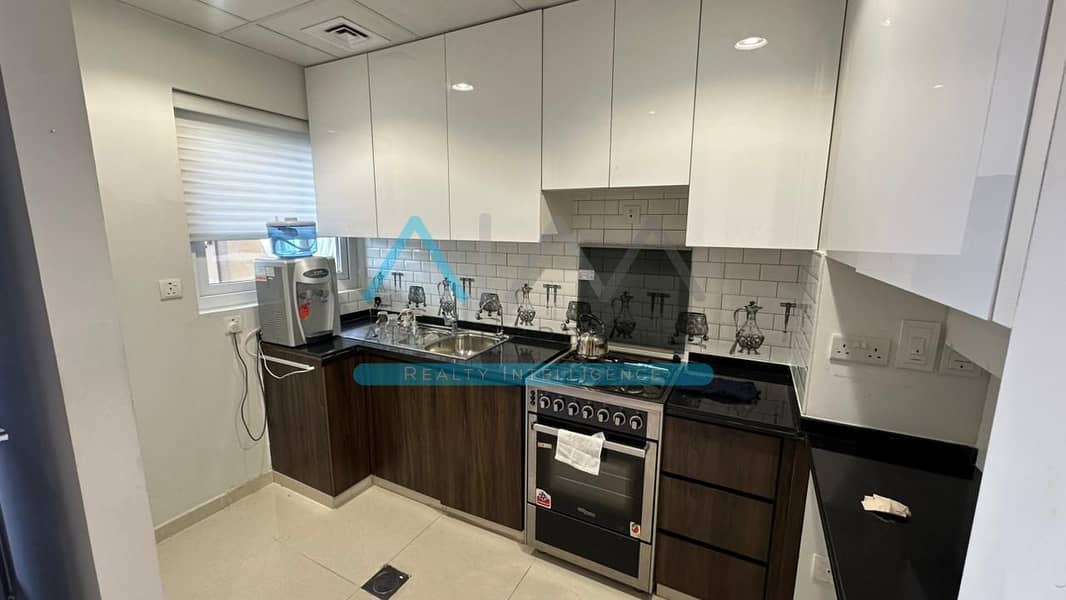 **Exquisite 3-Bedroom Luxury Villa , Terrace & Grand Garden** - Image 29