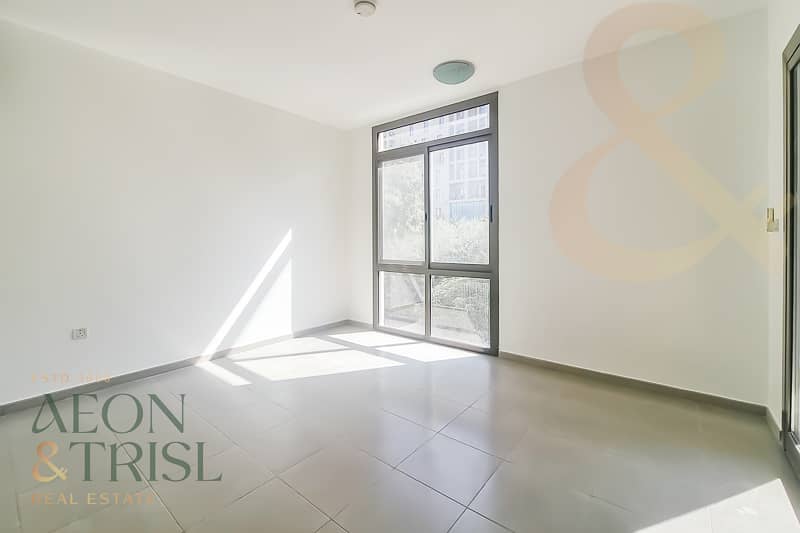 Single row | Full Corner | Opp Central park - Image 10