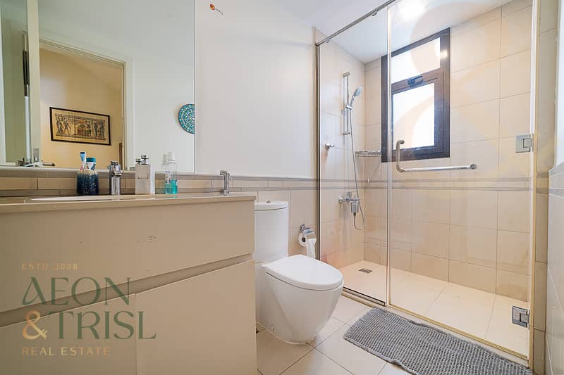 Single row | Full Corner | Opp Central park - Image 12