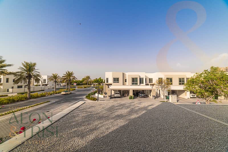 Single row | Full Corner | Opp Central park - Image 16