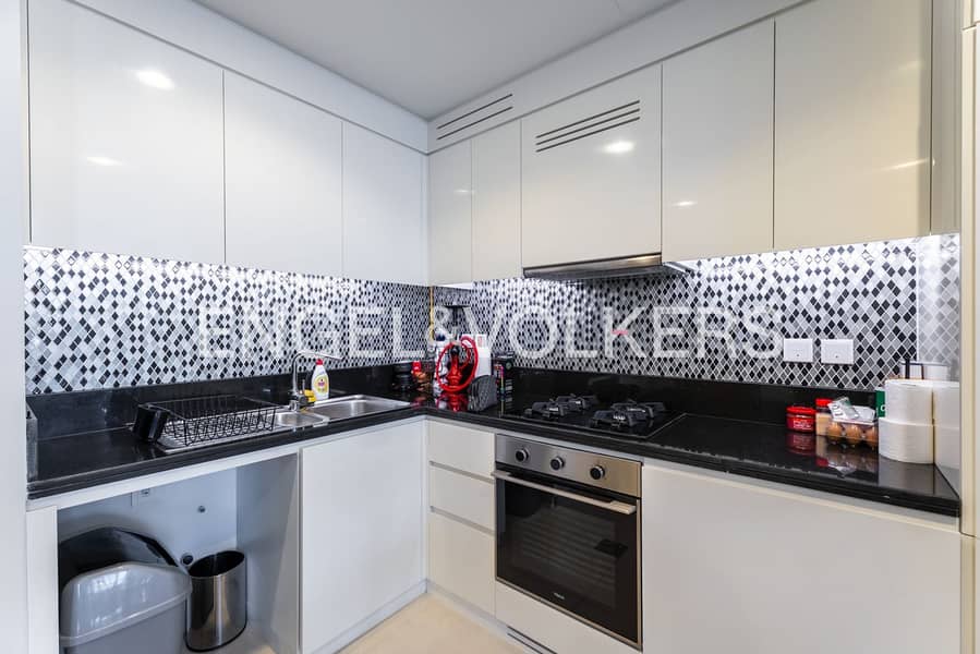 Exclusive, High floor, Furnished - Image 6