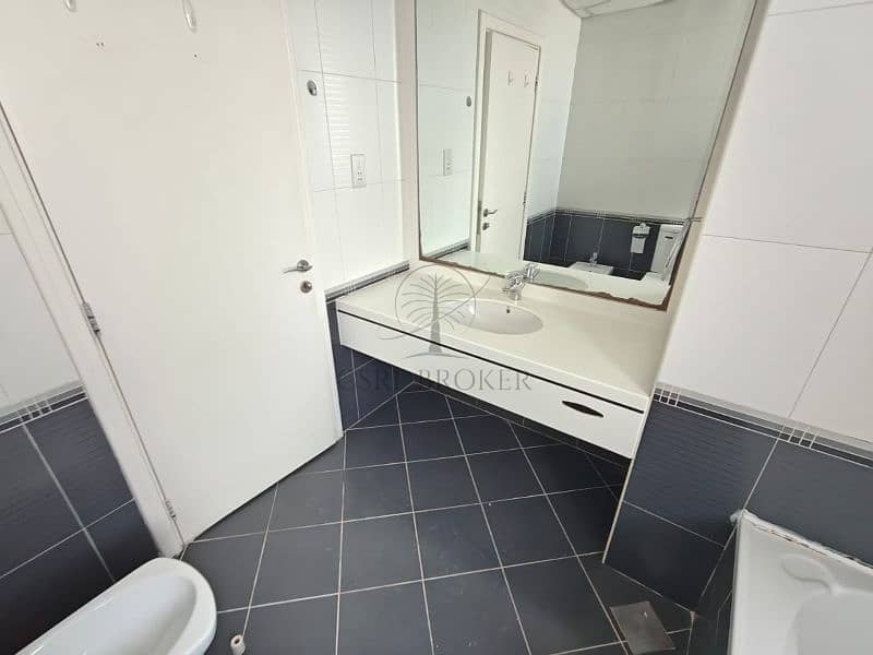 Spacious | Near Metro|Ready to Move In - Image 14